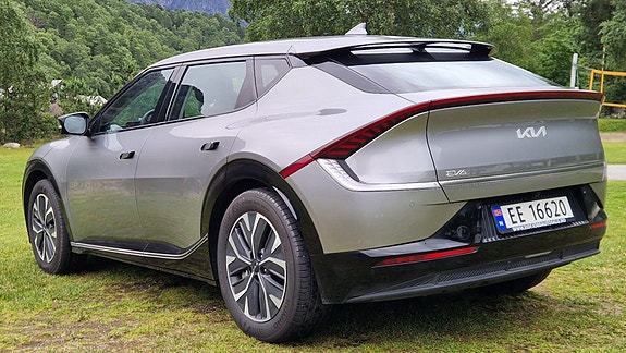 Kia EV6 4 of 30