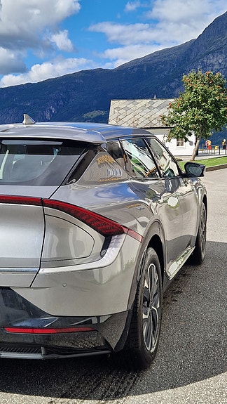 Kia EV6 6 of 30
