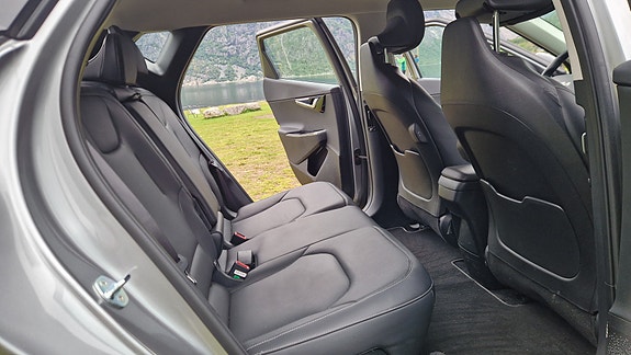 Kia EV6 14 of 30
