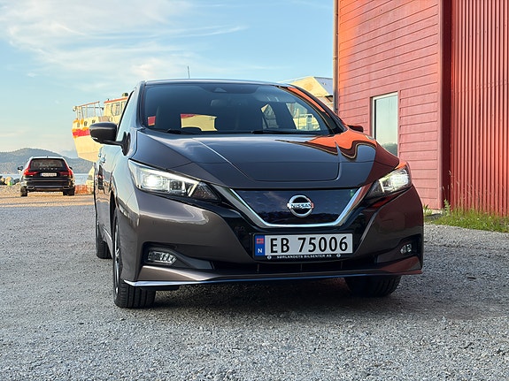 Nissan Leaf 2 of 14