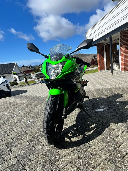 Kawasaki Ninja 125 6 of 20