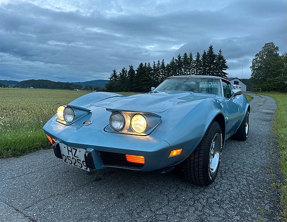 Chevrolet Corvette 15 of 30