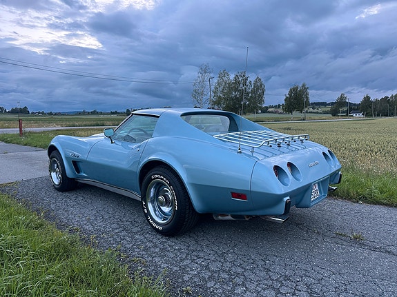 Chevrolet Corvette 26 of 30