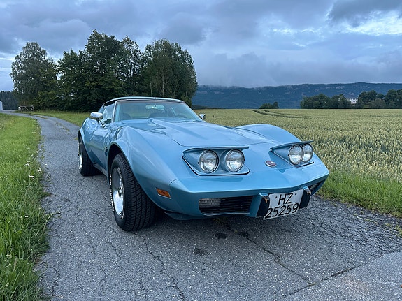 Chevrolet Corvette 9 of 30