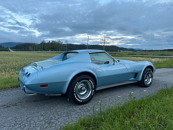 Chevrolet Corvette 4 of 30