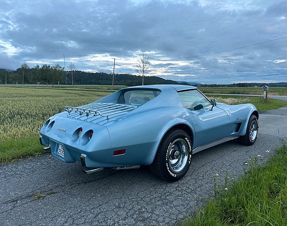 Chevrolet Corvette 2 of 30