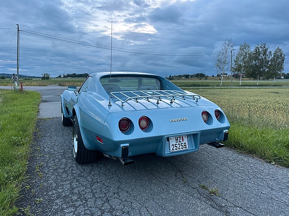 Chevrolet Corvette 28 of 30