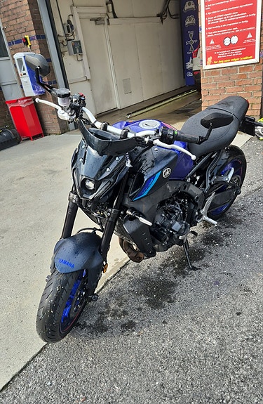 Yamaha Mt09 2 of 3