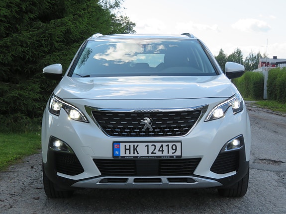 Peugeot 5008 2 of 30