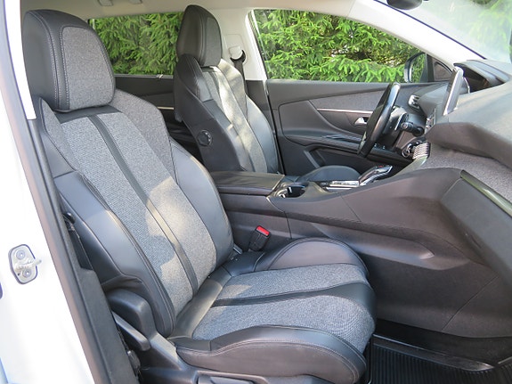 Peugeot 5008 17 of 30