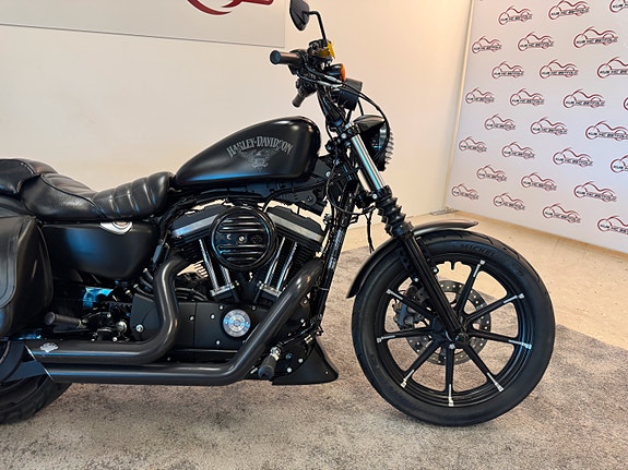 Harley-Davidson XL 883 N Iron *** BLACK *** 24 of 30