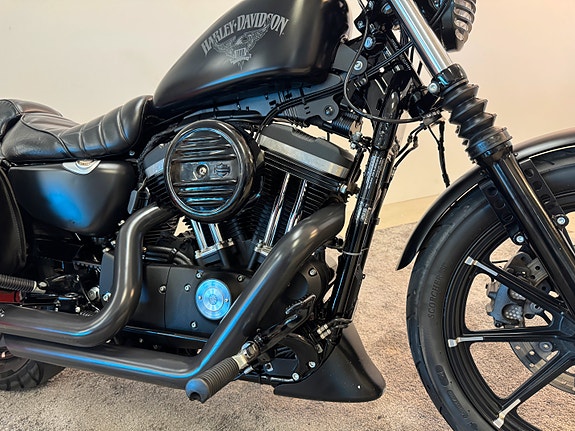 Harley-Davidson XL 883 N Iron *** BLACK *** 10 of 30