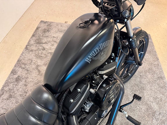 Harley-Davidson XL 883 N Iron *** BLACK *** 26 of 30
