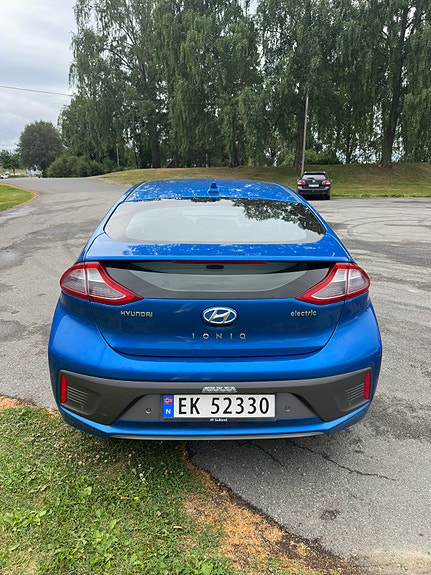 Hyundai IONIQ 6 of 13