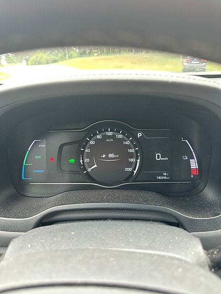 Hyundai IONIQ 13 of 13
