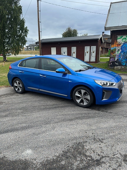 Hyundai IONIQ 3 of 13
