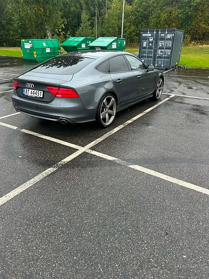 Audi A7 4 of 17