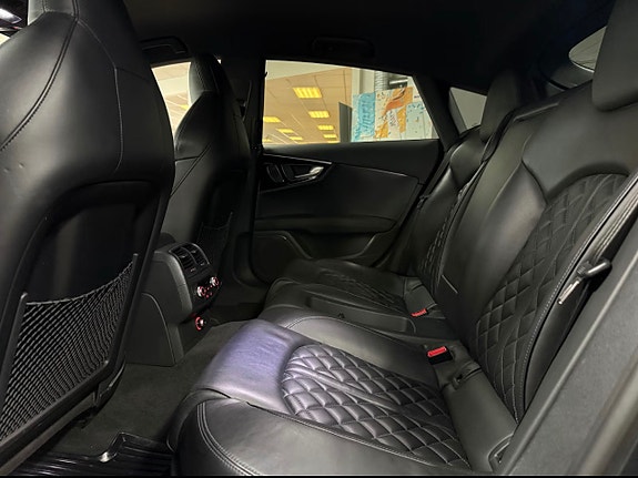 Audi A7 10 of 17