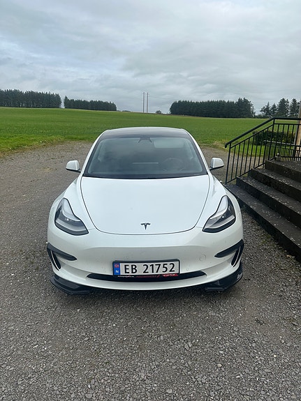 Tesla Model 3 30 of 30