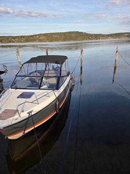 Uttern D65 Premium med Mercury F200 EFI V6, og forlenget badeplattform 4 of 5