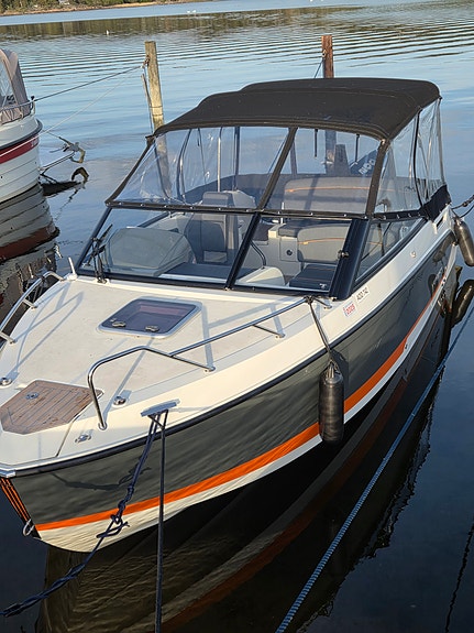 Uttern D65 Premium med Mercury F200 EFI V6, og forlenget badeplattform 5 of 5