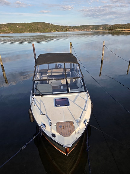 Uttern D65 Premium med Mercury F200 EFI V6, og forlenget badeplattform 3 of 5