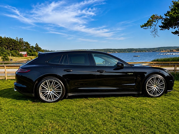 Porsche Panamera 6 of 21