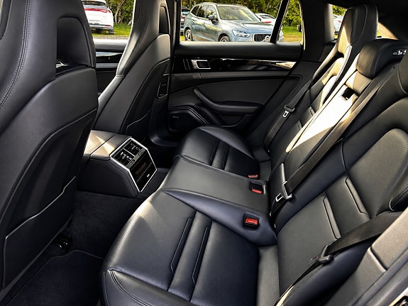 Porsche Panamera 13 of 21
