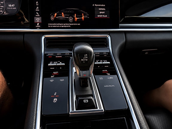 Porsche Panamera 16 of 21
