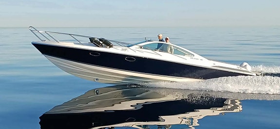 Goldfish 32 Sport Cruiser 2 of 5