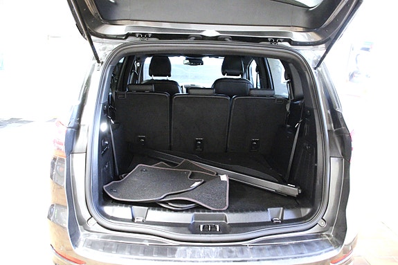 Ford S-MAX 26 of 28