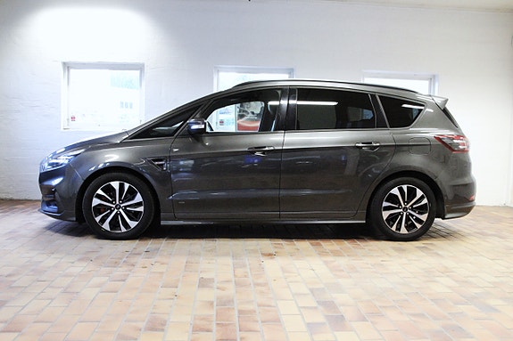 Ford S-MAX 3 of 5