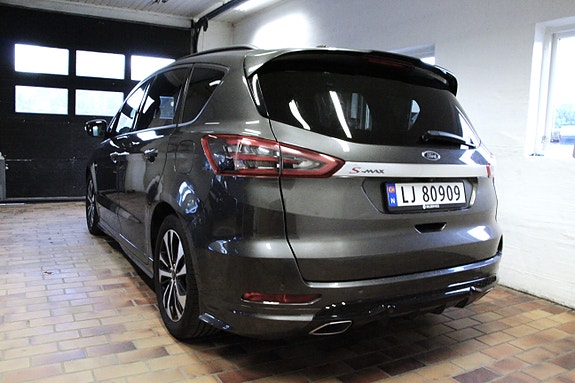 Ford S-MAX 6 of 28