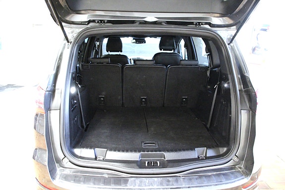 Ford S-MAX 27 of 28