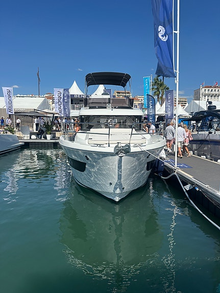 NYHET Swift Trawler 37 kan sees i Dusseldorf 5 of 5