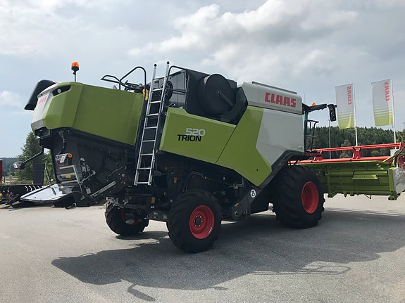 CLAAS Trion 520 2 of 4
