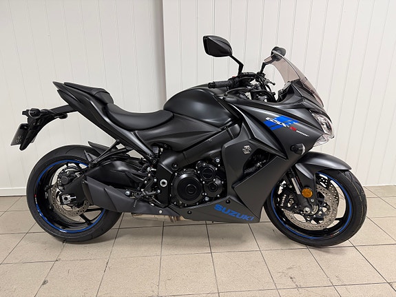 Suzuki GSX-S 1000 s 4 of 5