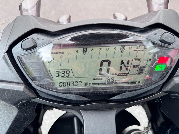 Suzuki GSX-S 1000 s 11 of 12