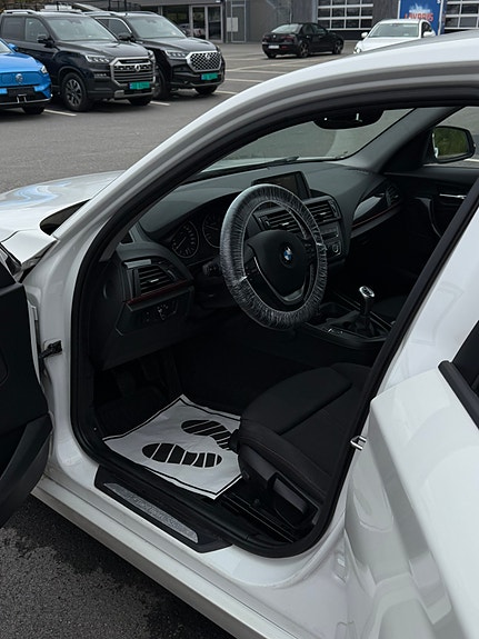 BMW 114I 2013 photo 3