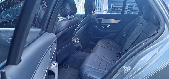 Mercedes-Benz C180 15 of 29