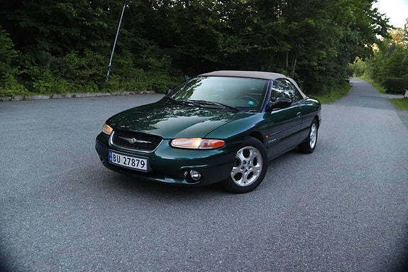 Chrysler Stratus 3 of 5