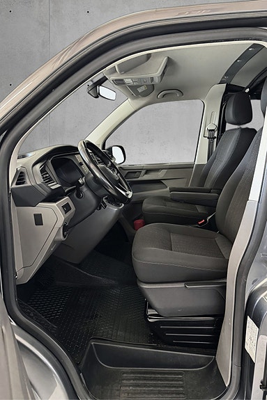 Volkswagen Transporter 25 of 30