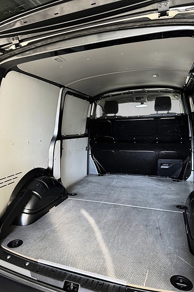 Volkswagen Transporter 21 of 30
