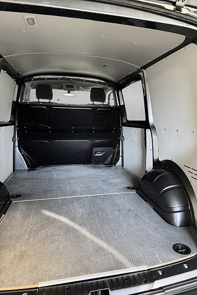 Volkswagen Transporter 19 of 30