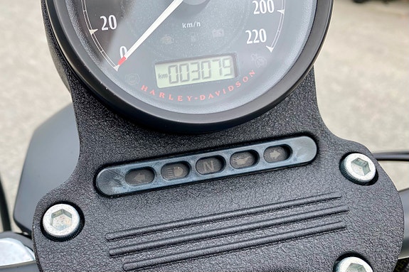 Harley-Davidson XL 883N Iron 5 of 5