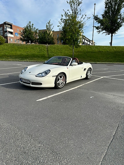 Porsche Boxster 2 of 22
