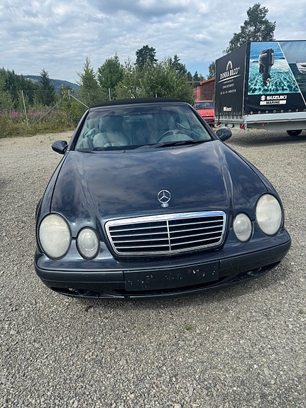 Mercedes-Benz CLK-Klasse 10 of 12