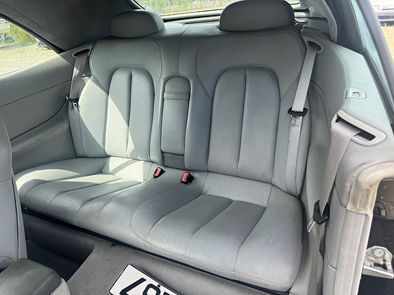 Mercedes-Benz CLK-Klasse 12 of 12