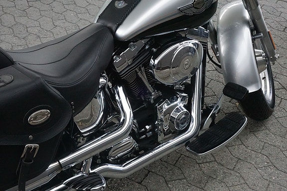 Harley-Davidson FLSTF Fat Boy 5 of 7