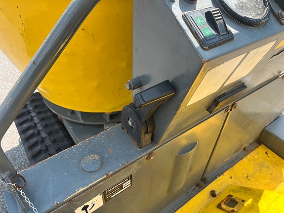 Wacker Neuson DT15 ny service og nye belter 18 of 28